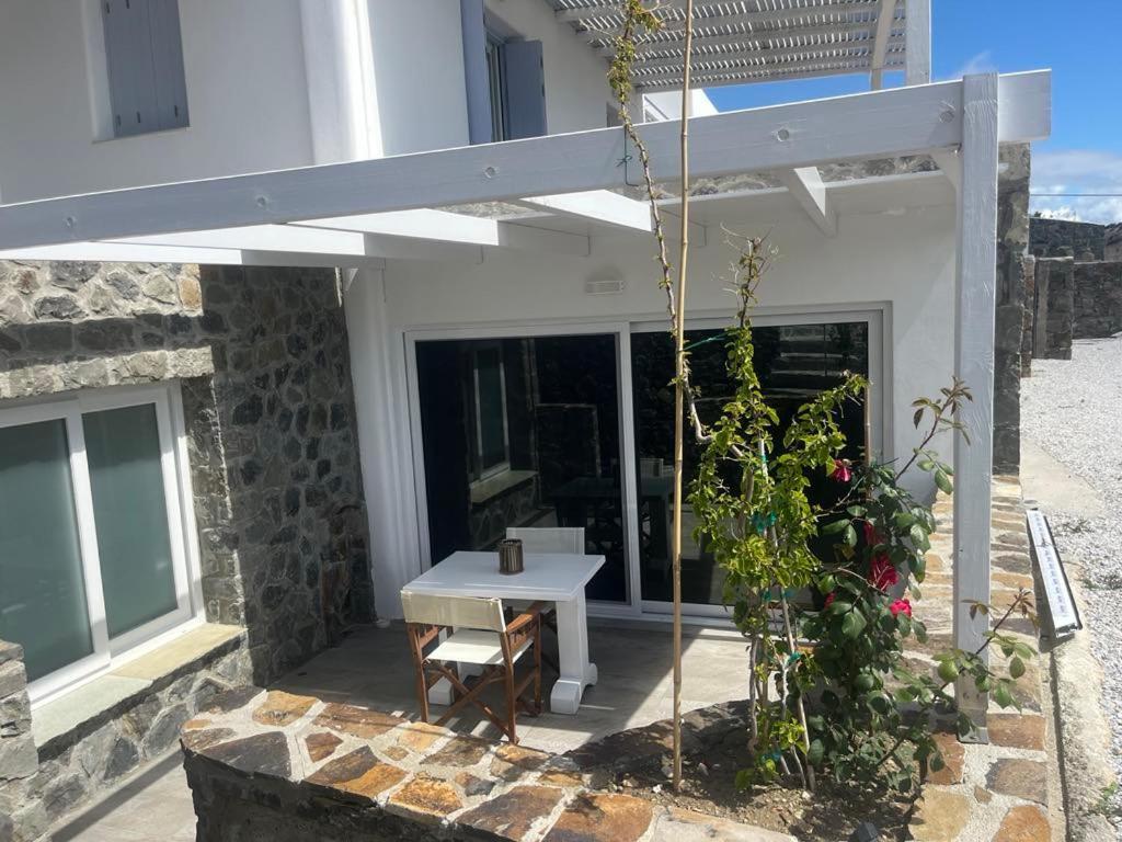 Milesian Suites Αδάμας Δωμάτιο φωτογραφία